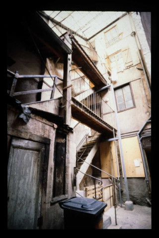 Secteur sauvegardé de Battant : quai Vauban, place Marulaz... avant les travaux de réhabilitation.