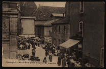 Besançon - Rue Pâris prise un jour de marché [image fixe] Edit. Pellerin, 1904/1915