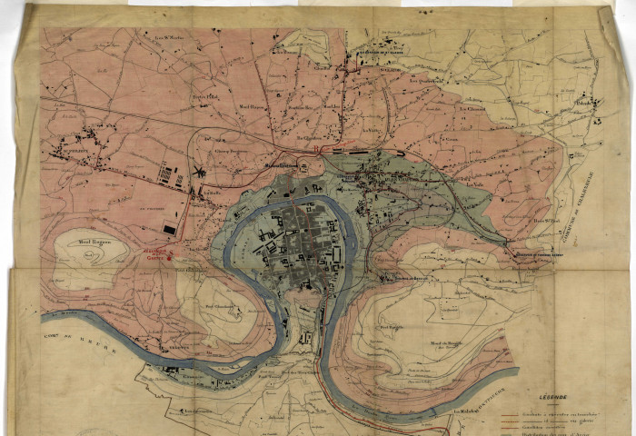 Alimentation en eau.
Projet d'utilisation des sources de la Forêt d'Aglans et du bois communal de Saône pour l'alimentation de la région supérieure de la banlieue de Besançon, vue d'ensemble : plan de Besançon et son territoire dressé le 3 août 1882.