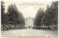 Besançon - Lycée Victor-Hugo - Cour de Récréation [image fixe] , Besançon : Louis Mosdier, édit., 1908/1912