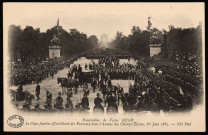 Funérailles de Victor Hugo. Le Char funèbre (Corbillard des Pauvres) dans l'Avenue des Champs-Elysées, 1er juin 1885 [image fixe] , Paris : ND Phot, 1902