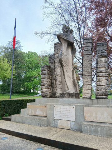 Monument aux morts ; Monument aux morts des Français d'Outre-Mer