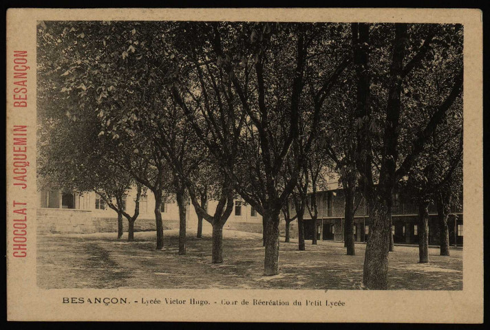 Besançon. - Lycée Victor Hugo. Cour de récréation du Petit Lycée [image fixe] , Levallois-Paris : Editions universitaires Tourte et Petitin, 1897/1903