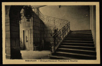 Besançon - Besançon - Clinique Clermont - Vestibule et Escalier. [image fixe] , Besançon : Les Editions C. L. B. - Besançon., 1914/1930