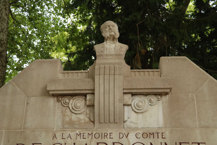 Monument ; sculpture ; Monument Hilaire de Chardonnet