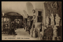 Besançon - Besançon - Musée - Salle Archéologie. [image fixe] , Besançon : Etablissements C. Lardier - Besançon (Doubs), 1914/1930