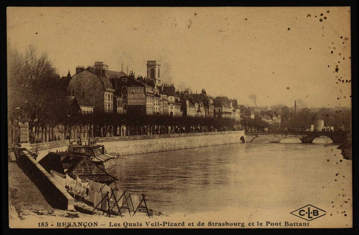 Besançon. Les Quais Veil-Picard et de Strasbourg et le Pont Battant [image fixe] , Besançon : Phototypie artistique de l'Est C. Lardier, 1915/1916