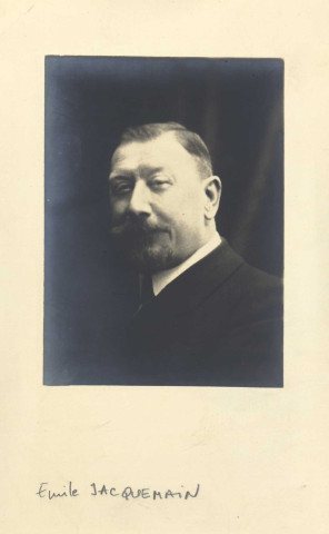 Photographie ; portrait d'Emile Jacquemin.