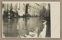 [Besançon - Inondations de Janvier 1910 - Rue du Lycée et Fontaine Pasteur]. [image fixe] , 1904/1910