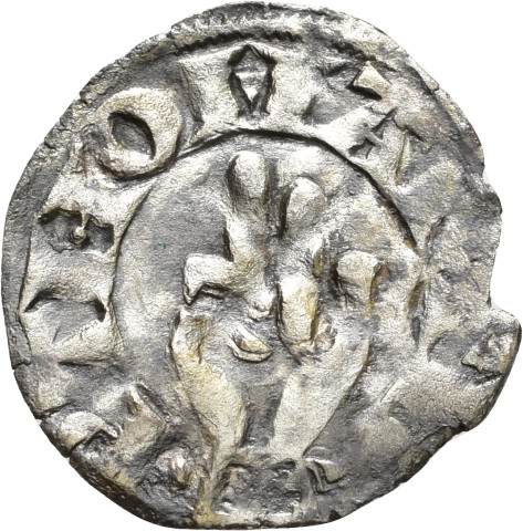 874.1.12.1 - pièce de monnaie ; tissu (fragment) ; denier estevenant