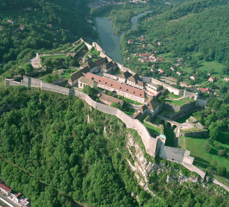 Vue aérienne de la citadelle de Besançon