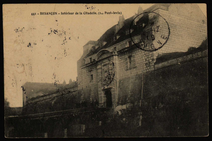 Besançon - Intérieur de la Citadelle (1er Pont-Levis) [image fixe] 1904/1908