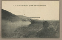 Un Vol du Lieutenant aviateur REMY, au Polygone de Besançon. [image fixe] , 1904/1911