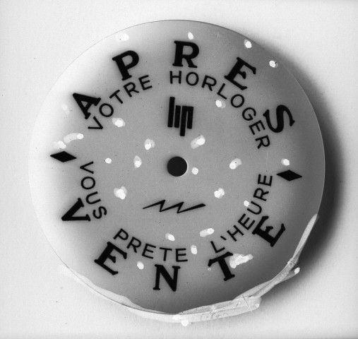 39MDT523 - Cadran de montre après-vente : négatif (noir et blanc).