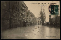 Besançon - Les Inondations en Janvier 1910 - Rue de l'Abreuvoir - Place de la Révolution. [image fixe] , Besançon : Mosdier, édit. Besançon, 1904/1910