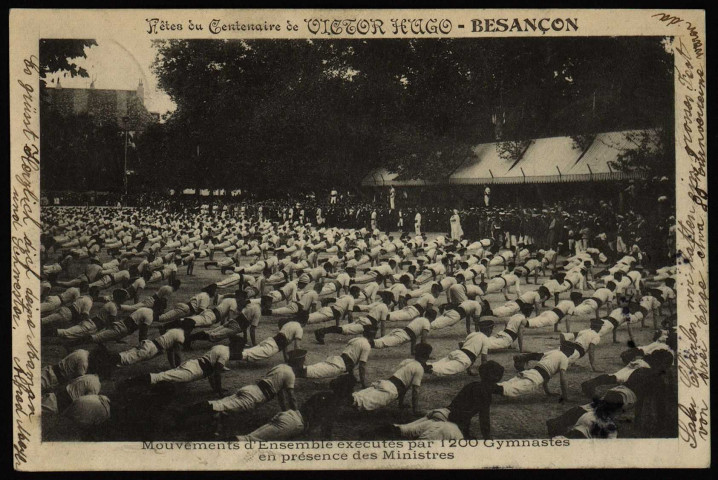 Mouvements d'Ensemble exécutés par 1200 Gymnastes en présence des Ministres [image fixe] , 1902