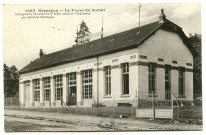 Besançon - Le foyer du soldat inauguré le 28 septembre 1913, sous la présidence du général Bonneau [image fixe] , Besançon : Edit. L. Gaillard-Prêtre, 1913