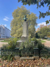 Buste ; Monument à Élisée Cusenier
