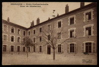 Besançon - Ecole professionnelle - Cour de Récréation [image fixe] , Mâcon : Phot. J. Combier, 1930/1931