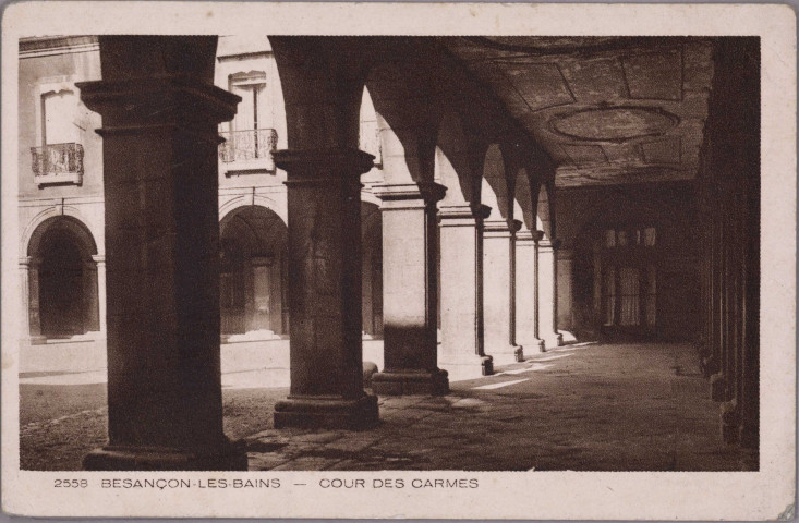Besançon-les-Bains - Cour des Carmes [image fixe] , Mulhouse-Dornach : Imp. Edit. Braun & Cie, 1930/1950