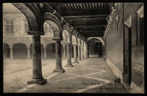 Besançon - Besançon - Intérieur du Palais Granvelle (1535-1540) [image fixe] , Besançon : Teulet Editeur, Besançon, 1903/1930