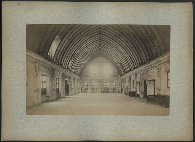 Besançon ? Salle des Pas-perdus (palais de justice)