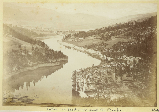 Entrée des bassins du saut du Doubs