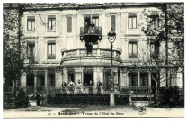 Besançon. Terrasse de l' Hôtel des Bains [image fixe] , Besançon : J. Liard, 1901/1908