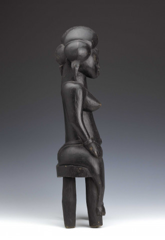 statue d’ancêtre Toukouho - sculpture Sénoufo, Côte d’Ivoirestatue de femme assise