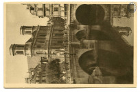 Besançon (Doubs) Le pont de Battant et l'église Ste-Madeleine [image fixe] , Paris : " Les Editions d'Art Yvon " - 15, rue Martel, 1950/1970