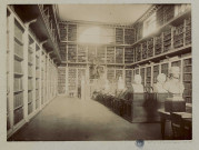 Besançon. Bibliothèque municipale. Grande salle [photographie] , Besançon : [s.n.], [1893