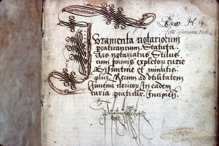 Ms 396 - « Juramenta notariorum praticancium. Statuta. Ars notariatus. Stilus cum formis expletorum curie Bisuntine et minutis plurium rerum ad utilitatem juvenum clericorum in eadem curia praticaria incipientium », collectore P. Jehanroy