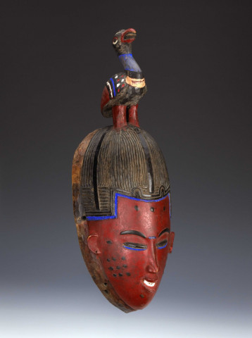 Masque Dye - masque Yaouré, Côte d’Ivoiremasque féminin surmonté d’un oiseau