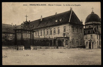 Besançon - Besançon-les-Bains - L'Hôpital St-Jacques - La Grille et la Chapelle. [image fixe] , Strasbourg : Cartes " La Cigogne " , 37 rue de la Course, Strasbourg, 1930/1958
