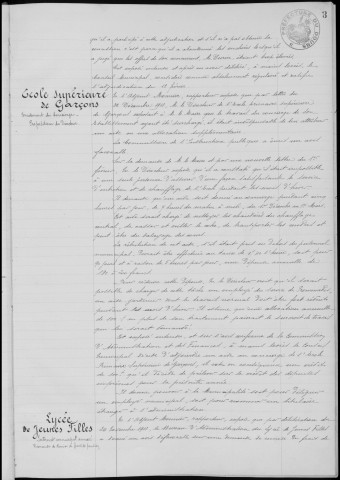 Registre des délibérations du Conseil municipal, avec table alphabétique, du 23 février 1914 au 16 août 1916.