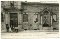 Besançon - Entrée du Lycée Victor Hugo et Fontaine Pasteur [image fixe] , Besançon : L. Mosdier, édit., 1875 ?-1912