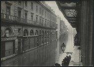 MAUVILLIER, Emile. Besançon. Inondations janvier 1910, rue de la République (Grand Hôtel de l'Europe)