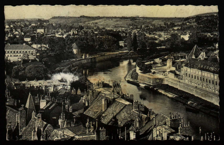 Besançon. Panorama pris de la Madeleine [image fixe] , Paris : C. A. P., 1932/1970