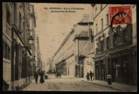 Besançon - Rue de la République (Ancienne Rue St-Pierre) [image fixe]