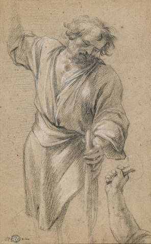 Homme debout vu de face s'apprêtant à enfoncer un pieu (?)