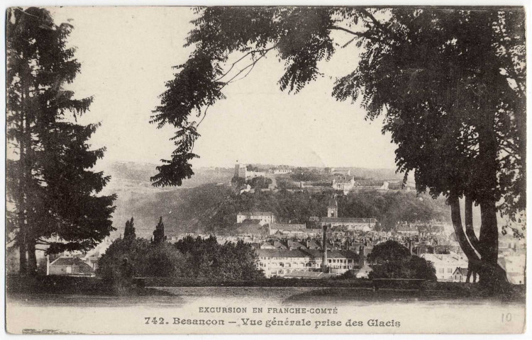 Besançon. Vue générale prise des Glacis [image fixe] , Besançon : Editions Gaillard-Prêtre, 1904/1917