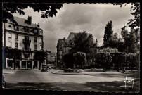 Besançon. - Square du Casino et Hôtel des Bains [image fixe] , Paris : Editions d'Art Yvon, 1930/1950