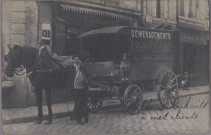[Déménagement Maison Vuillermoz - Colis Postaux de Grande Vitesse.]. [image fixe] , Besançon : Photo Alfred d'HOOP, 17 rue Battant. - Besançon, 1904/1930