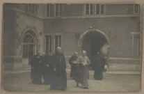 [Funérailles de l'Archevêque de Besançon - Fulbert Petit]. [image fixe] , 1904/1909