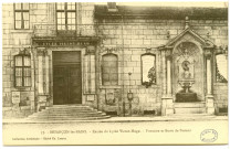 Besançon-les-Bains. - Entrée du Lycée Victor Hugo. - Fontaine et Buste de Pasteur [image fixe] , 1904/1914