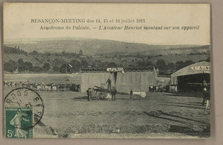 Besançon-Meeting des 14, 15 et 16 juillet 1911 - Aérodrome de Palente - L'Aviateur Hanriot montant sur son appareil. [image fixe] , 1904/1911