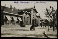 Besançon - Besançon - Gare de la Viotte. [image fixe] Sociéte des Produits " As de Trèfle", 1930/1950