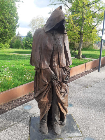 Sculpture ; L'homme et l'enfant