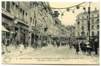 Besançon - Fêtes présidentielles des 13, 14 et 15 août 1910. Rue Battant Place Bacchus [image fixe] , Paris : I P M, 1910