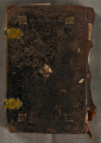Ms 104 - Ordinaire de l'église de Saint-Étienne de Besançon. 1580